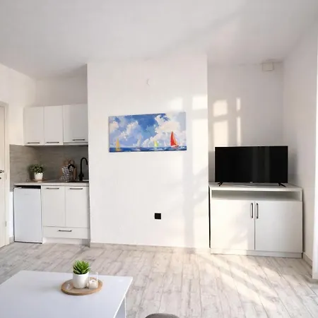 Dalmacija Modern 1-minute Walk To Apartmán